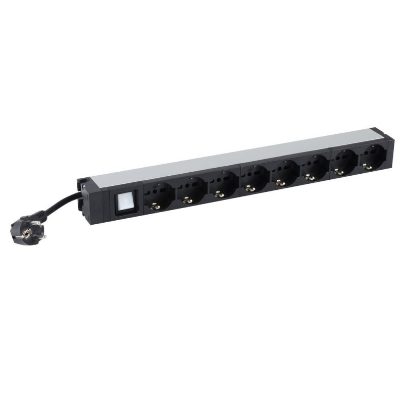 BTICINO MULTIPRESA 19" 8 PRESE SCHUKO BIPASSO E INT  LUMINOS
